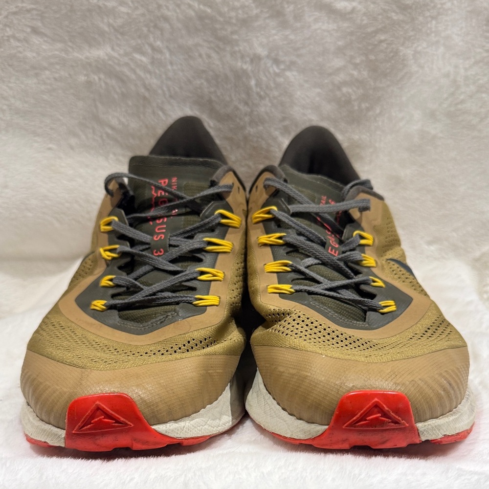 Nike Pegasus 36 Trail Shoes in Tan and Red - Picture 5 of 8
